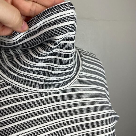 Talbots Black & White Cowl Neck Sweater size Large - Picture 3 of 9